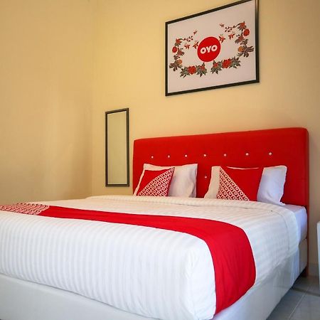 Oyo 2202 Delima Guest House Syariah Padang  Exteriér fotografie