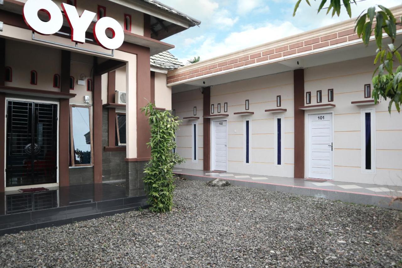 Oyo 2202 Delima Guest House Syariah Padang  Exteriér fotografie