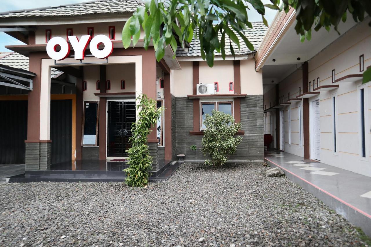 Oyo 2202 Delima Guest House Syariah Padang  Exteriér fotografie