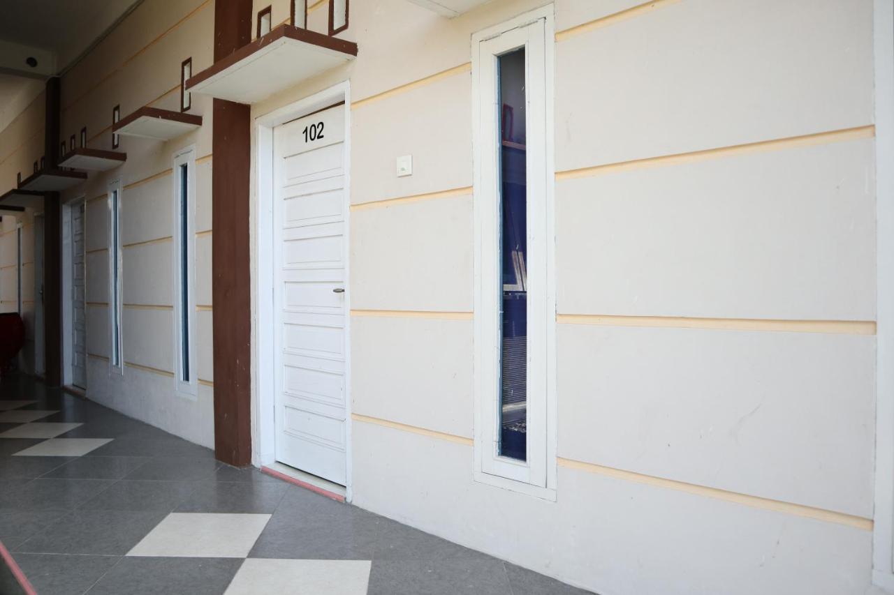 Oyo 2202 Delima Guest House Syariah Padang  Exteriér fotografie